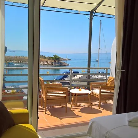 Gasthuis Marina Bay Zenta Luxury 4 4*