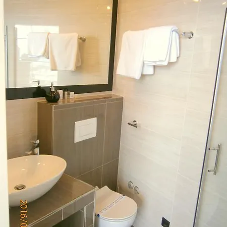 Marina Bay Zenta Luxury 4 Pensión Split