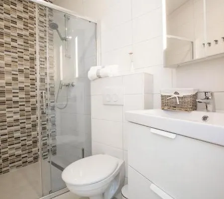 Marina Bay Zenta Luxury 4 Pensión Split