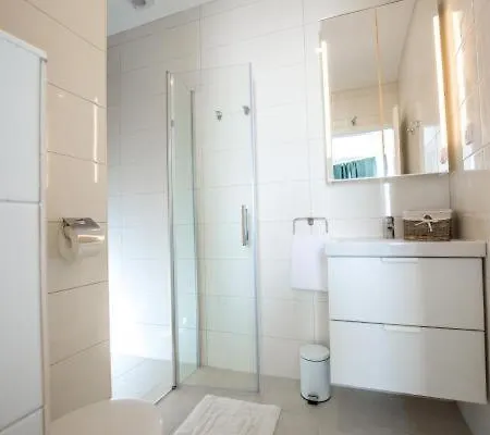 Marina Bay Zenta Luxury 4 4*